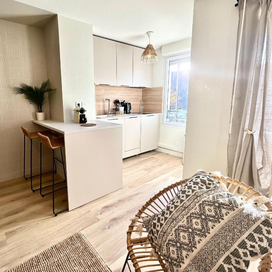 Ferienwohnung Modern 1 Bdr + Balcony + Free Parking + Ac + Pool L'Isle-d'Abeau Exterior foto
